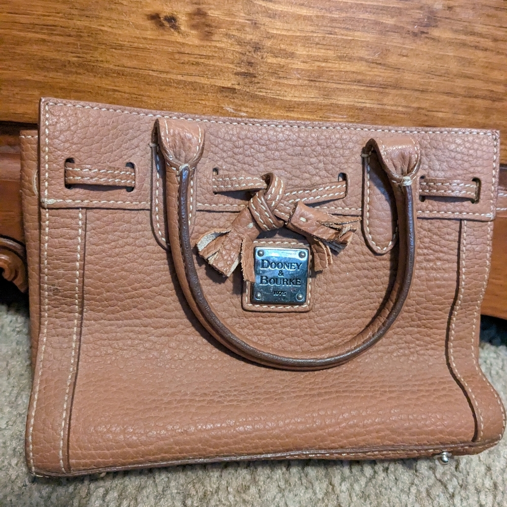 Dooney& Bourke bag